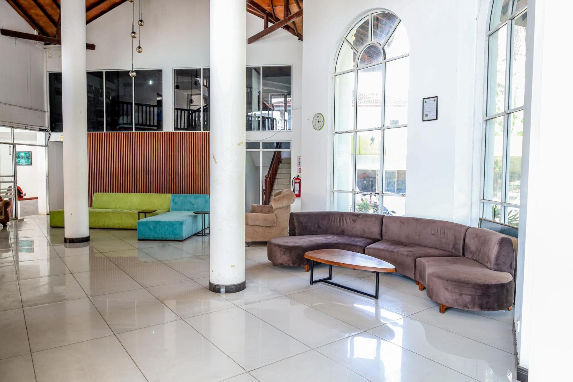 Elephant Bay 4* Pinnawala (Kegalle)