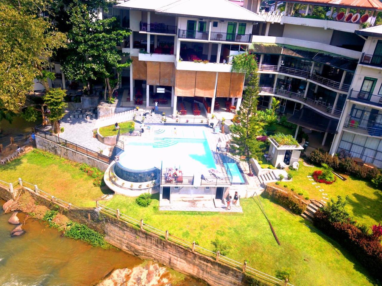 Elephant Bay Pinnawala (Kegalle)
